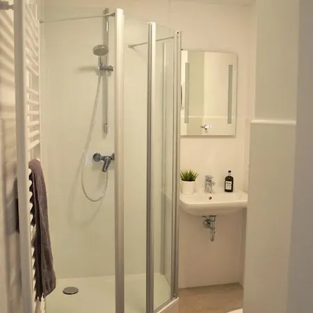 アパート Wg In Der World Of Living レーゲンスブルク